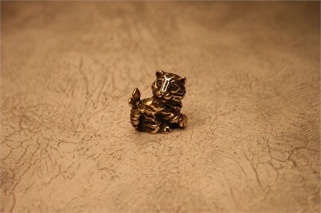 Тигр с бабочкой миниатюра a65bd10d-5469-11ec-0a80-08d10017749e